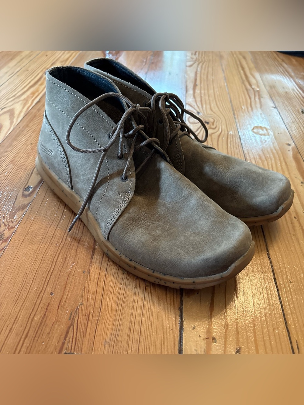 Danner Women’s Forest Chukka Boot Timberwolf Brown Size 9